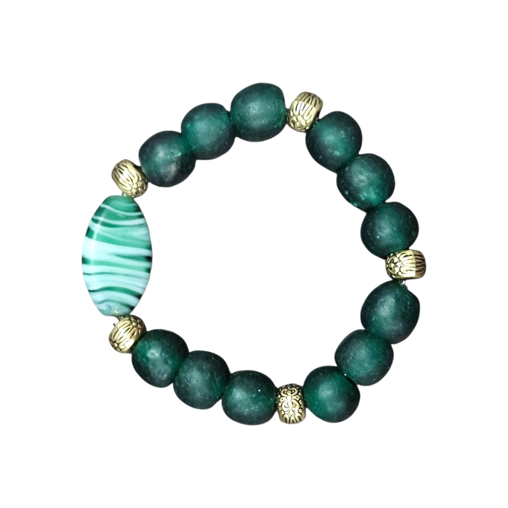 Elegant Green Beaded Bracelet
